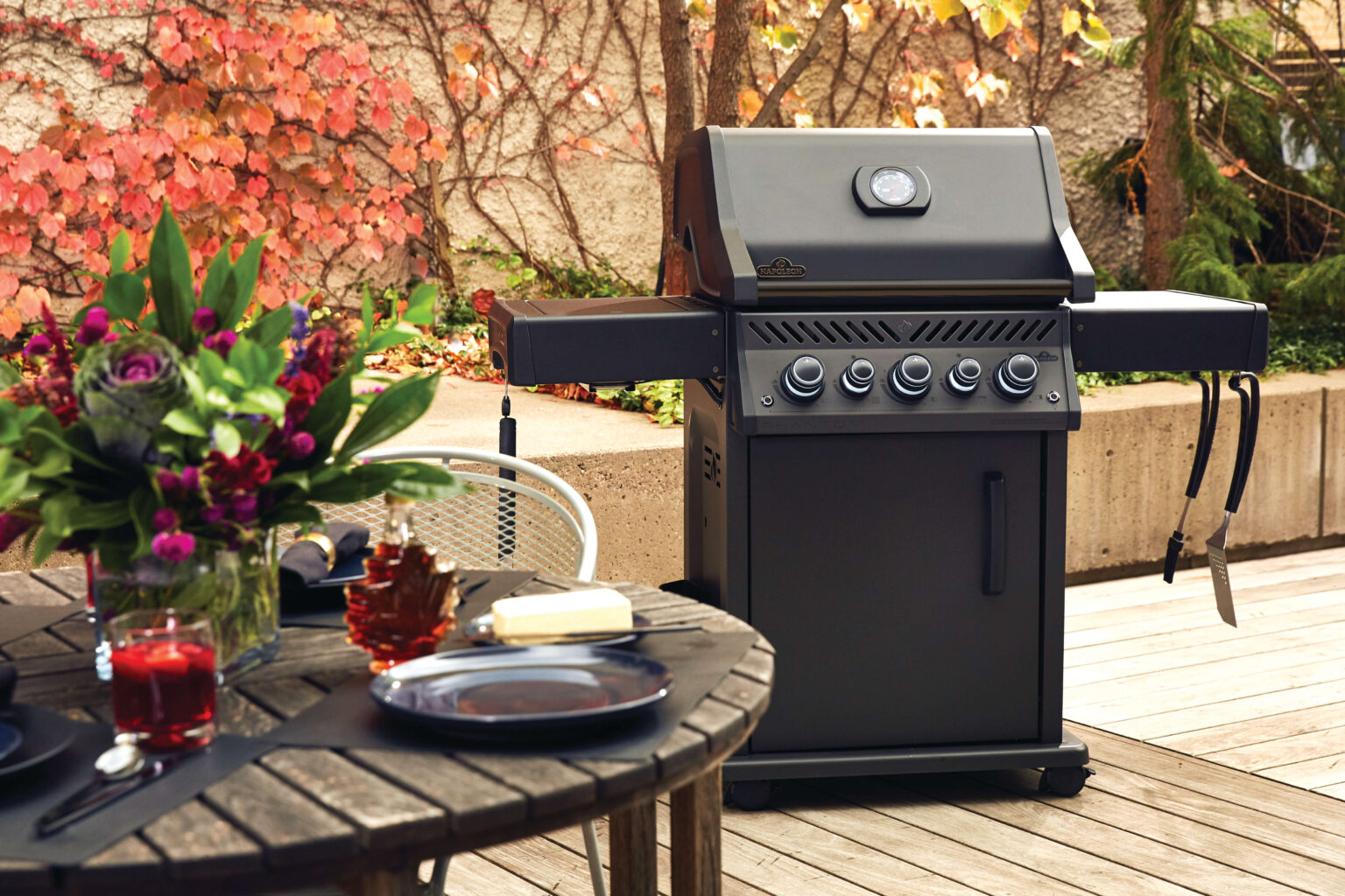 The Phantom of the Outdoor Kitchen - Napoleon Launches New Phantom 